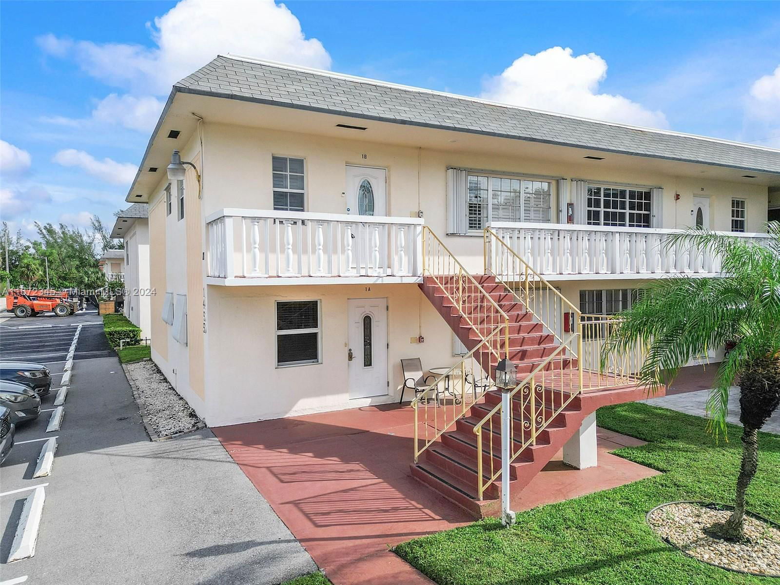 Real estate property located at 1455 12th Ct #1A, Broward, CRYSTAL COURT MANOR NO 11, Hollywood, FL