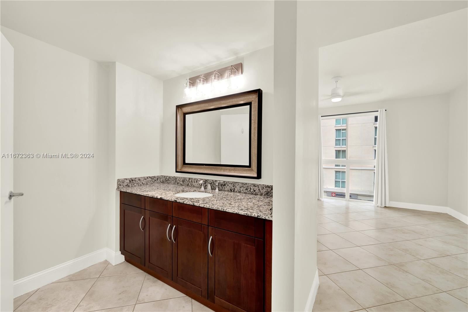 Real estate property located at 7280 89th St D302, Miami-dade, Downtown Dadeland Condo N, Miami, FL