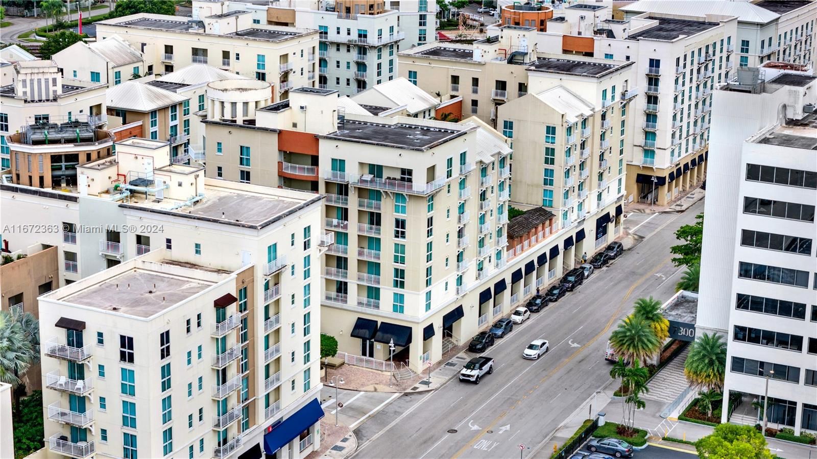 Real estate property located at 7280 89th St D302, Miami-dade, Downtown Dadeland Condo N, Miami, FL