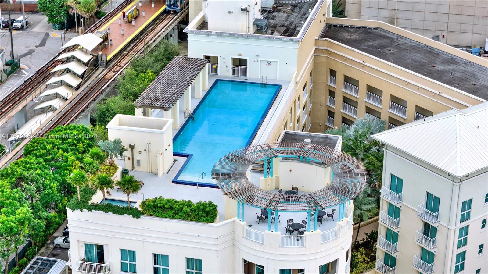 Real estate property located at 7280 89th St D302, Miami-dade, Downtown Dadeland Condo N, Miami, FL
