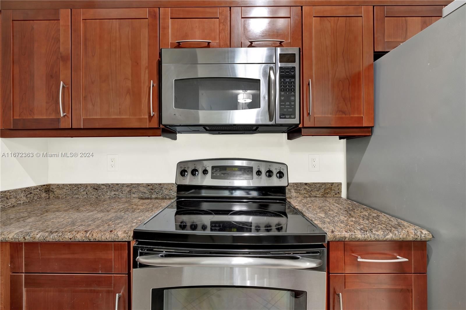 Real estate property located at 7280 89th St D302, Miami-dade, Downtown Dadeland Condo N, Miami, FL