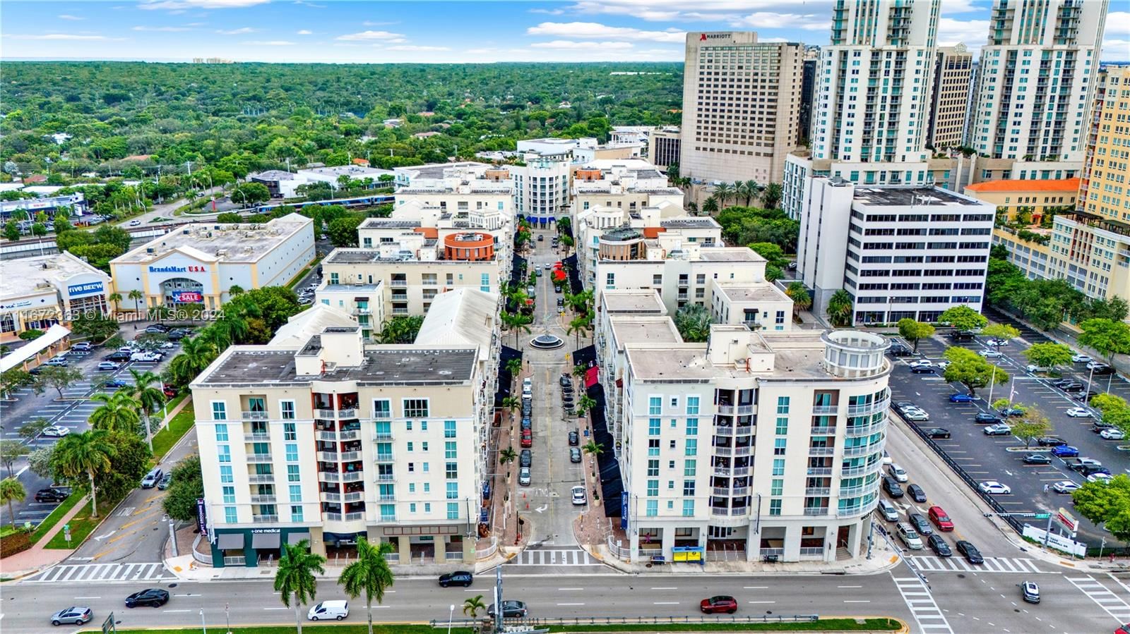 Real estate property located at 7280 89th St D302, Miami-dade, Downtown Dadeland Condo N, Miami, FL