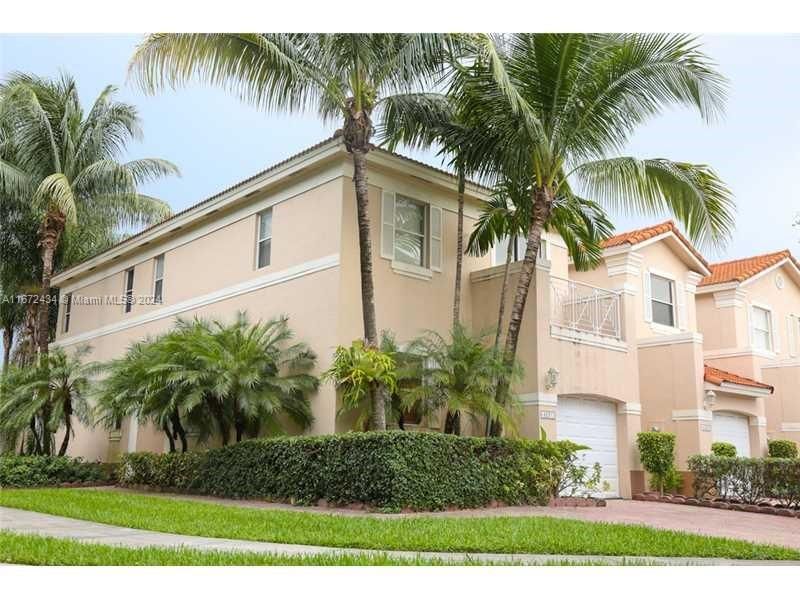 Real estate property located at 4291 112th Ct, Miami-Dade, HAWKSNEST, Doral, FL