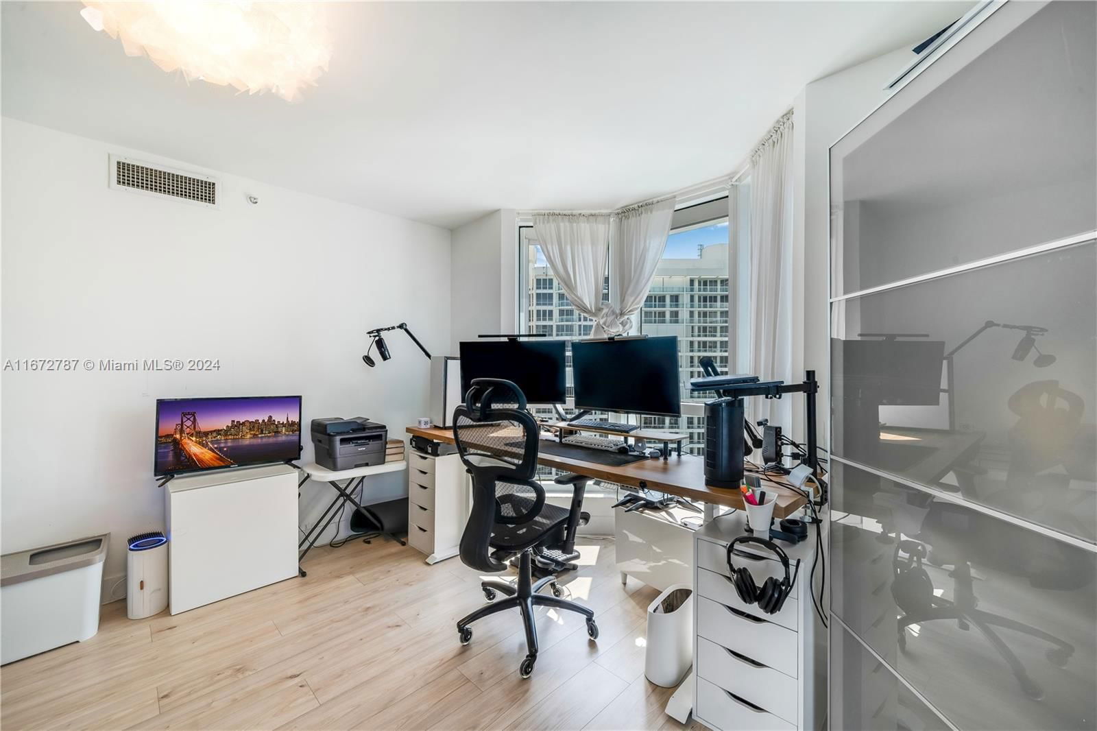 Real estate property located at 21205 Yacht Club Dr #2703, Miami-dade, North Tower At The Point, Aventura, FL