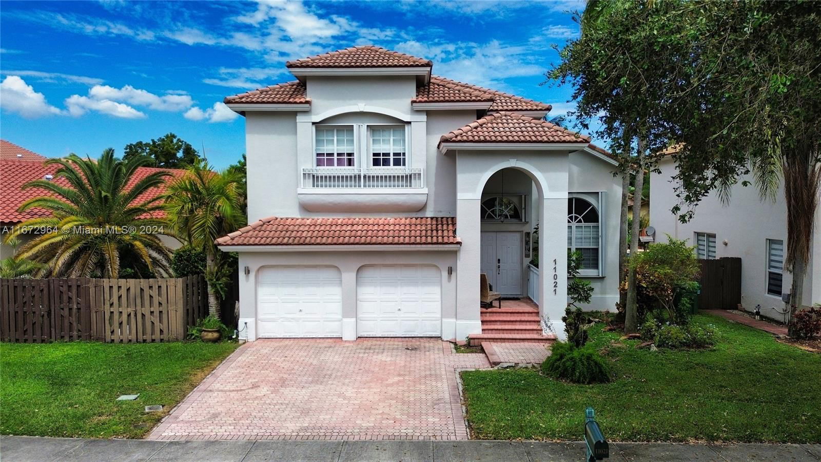 Real estate property located at 11021 58th Ter, Miami-Dade, DORAL ISLES-ANTILLES, Doral, FL