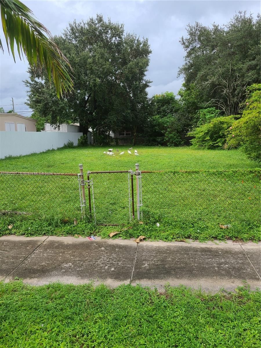 Real estate property located at 1851 Wilmington St, Miami-Dade, MAGNOLIA GARDENS CONSOLID, Opa-Locka, FL