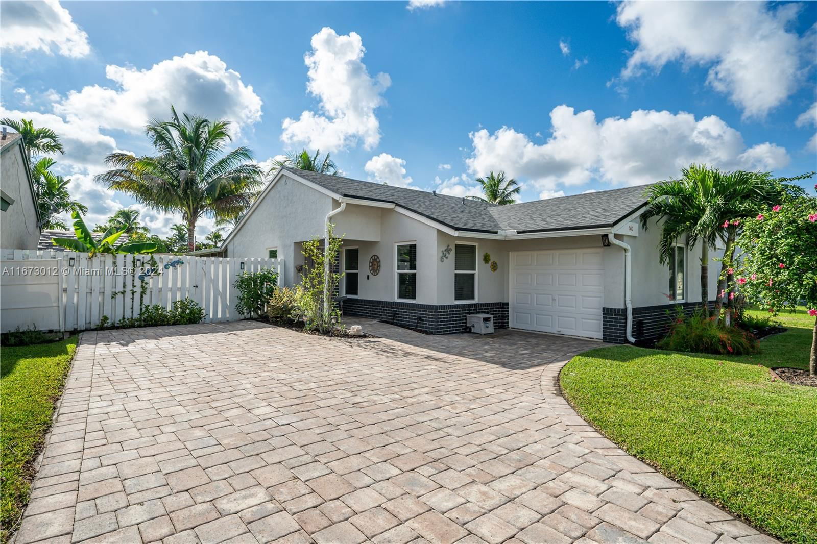 Real estate property located at 600 Mulberry Ln, Broward, SHENANDOAH, Davie, FL