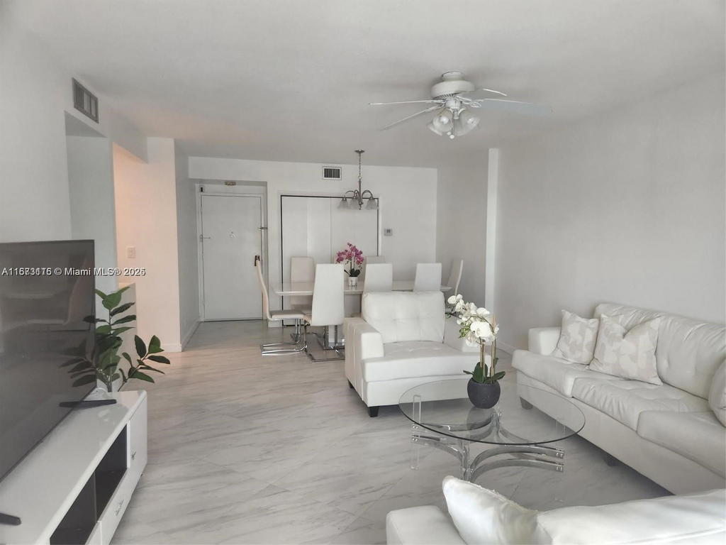 Real estate property located at 4330 Hillcrest Dr #414, Broward, Hillcrest East No 23 Cond, Hollywood, FL