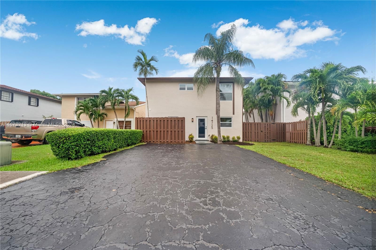 Real estate property located at 14725 107th Ter, Miami-Dade, JUNIPER AT THE HAMMOCKS, Miami, FL