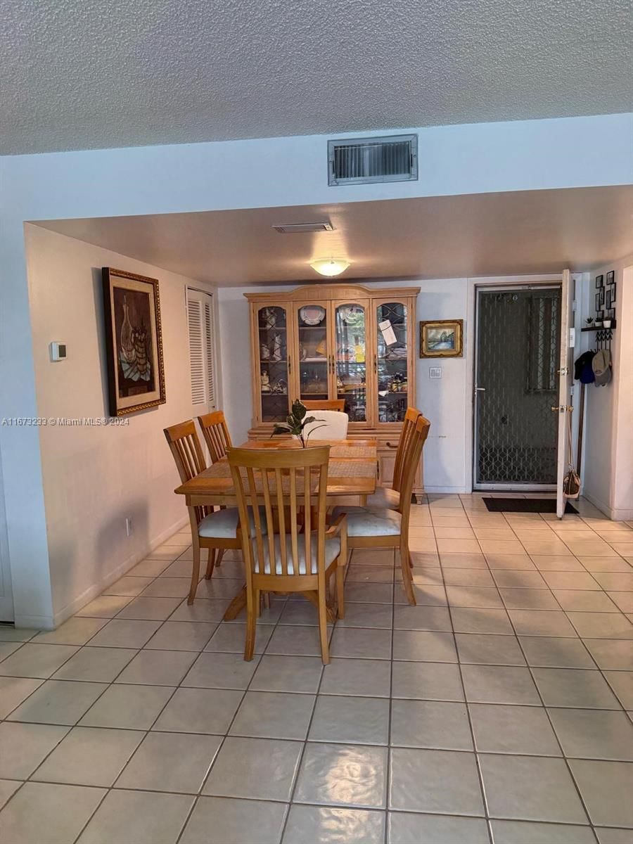 Real estate property located at 7750 Mcnab Rd #203, Broward, CONCORD VILLAGE CONDO VII, Tamarac, FL