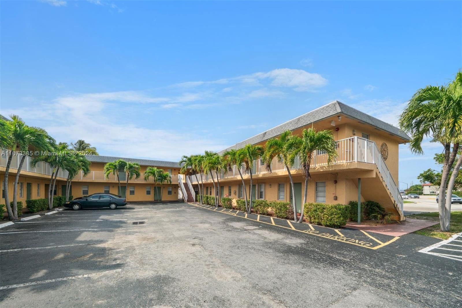 Real estate property located at 4081 Dixie Hwy #27, Broward, EL SOL AT MAIN STREET CON, Oakland Park, FL