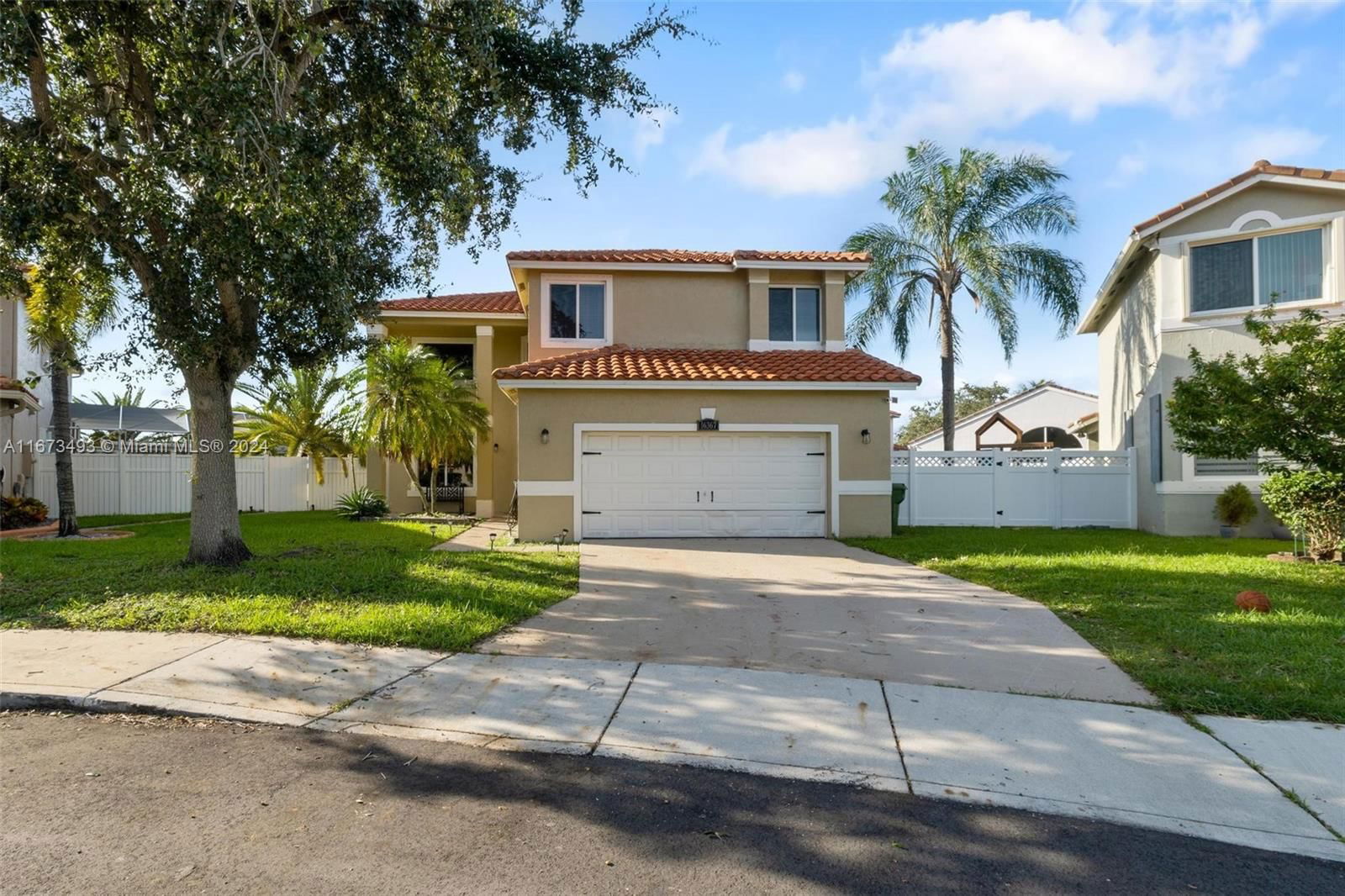 Real estate property located at 16367 17th Ct, Broward, PARKSIDE AT SPRING VALLEY, Pembroke Pines, FL