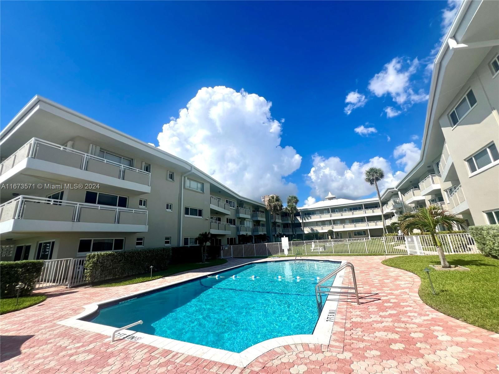 Real estate property located at 1199 Hillsboro Mile #327, Broward, HILLSBORO IMPERIAL APTS C, Hillsboro Beach, FL