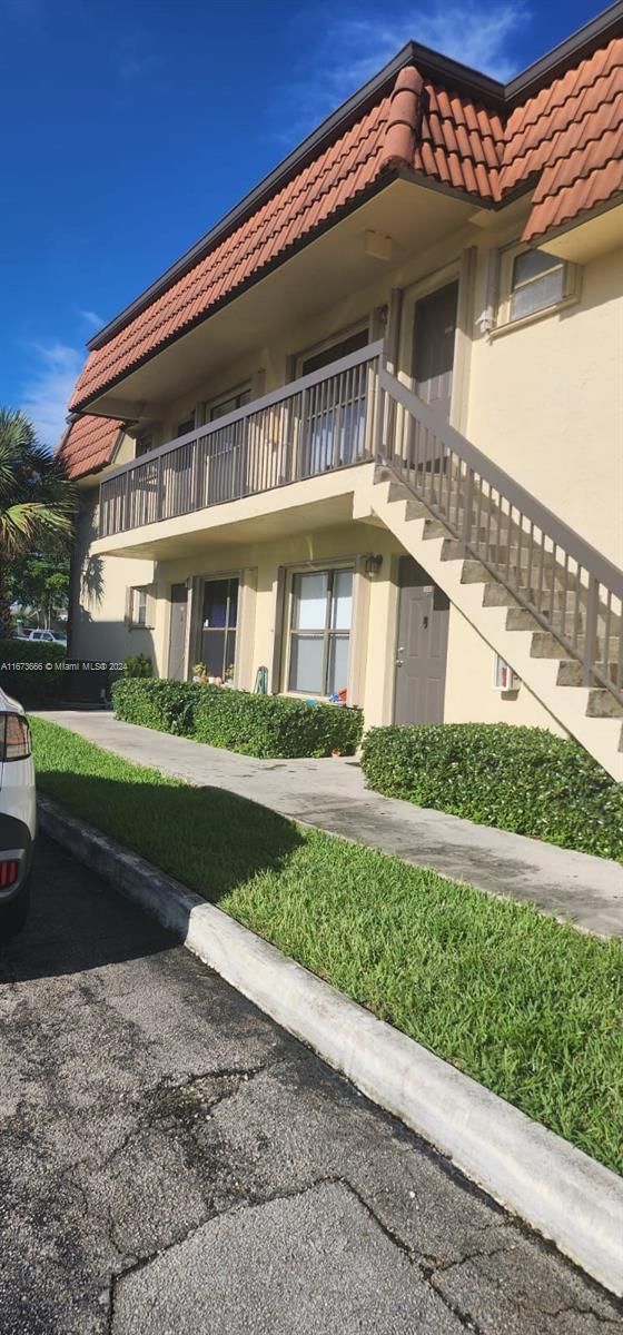 Real estate property located at 10064 4th St #204, Broward, PALM PLACE CONDO, Pembroke Pines, FL