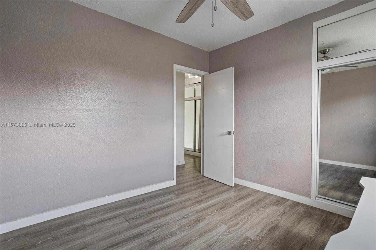 Real estate property located at 5470 9th Ln, Miami-dade, Palm Springs 5th Addn Sec, Hialeah, FL