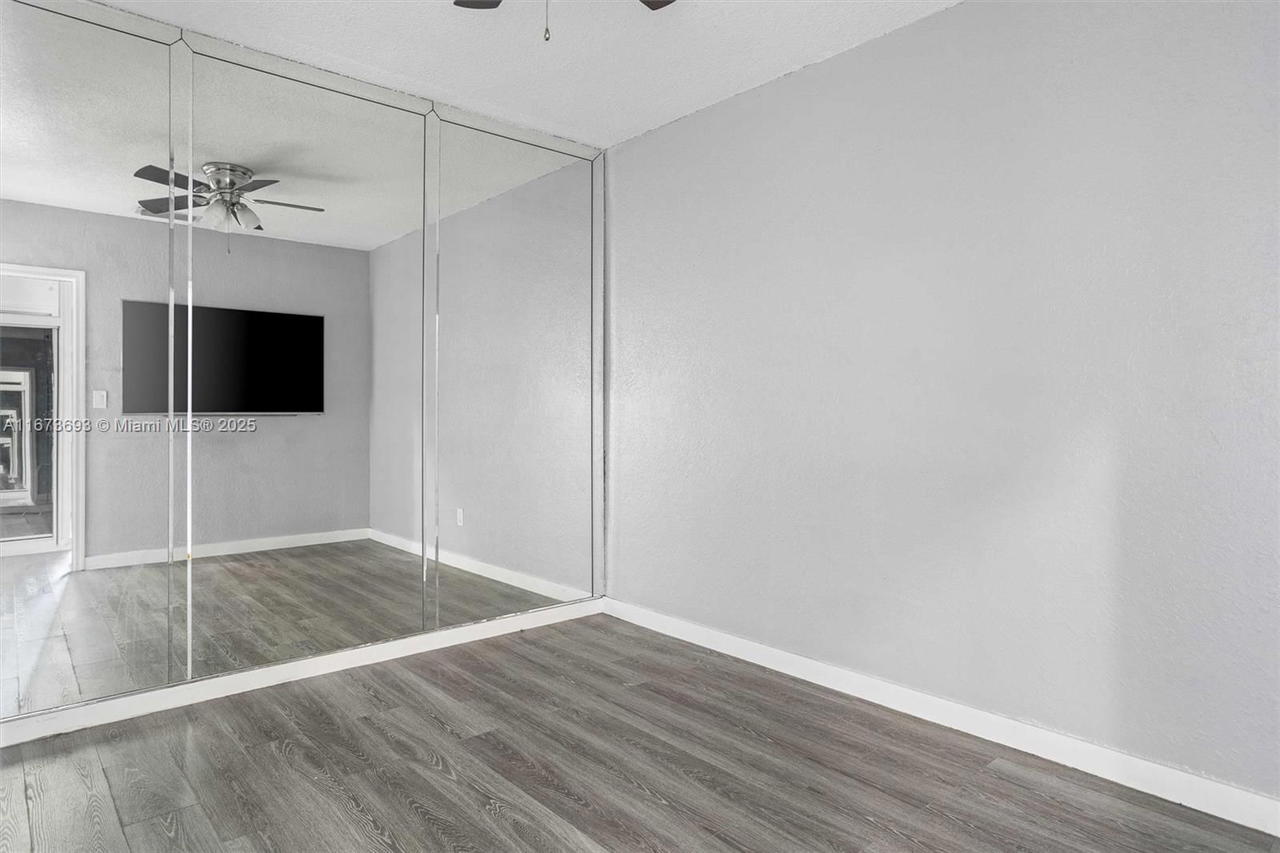Real estate property located at 5470 9th Ln, Miami-dade, Palm Springs 5th Addn Sec, Hialeah, FL