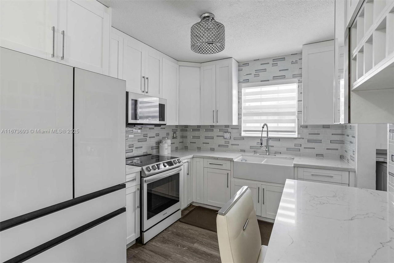 Real estate property located at 5470 9th Ln, Miami-dade, Palm Springs 5th Addn Sec, Hialeah, FL