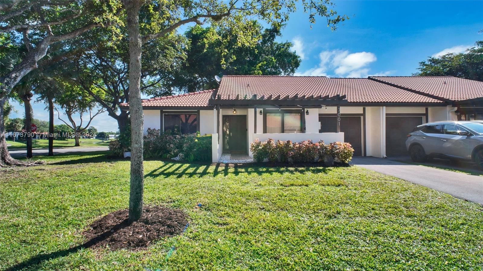 Real estate property located at 7001 Marlberry Ln #7001, Broward, BROOKWOOD GARDENS, Tamarac, FL