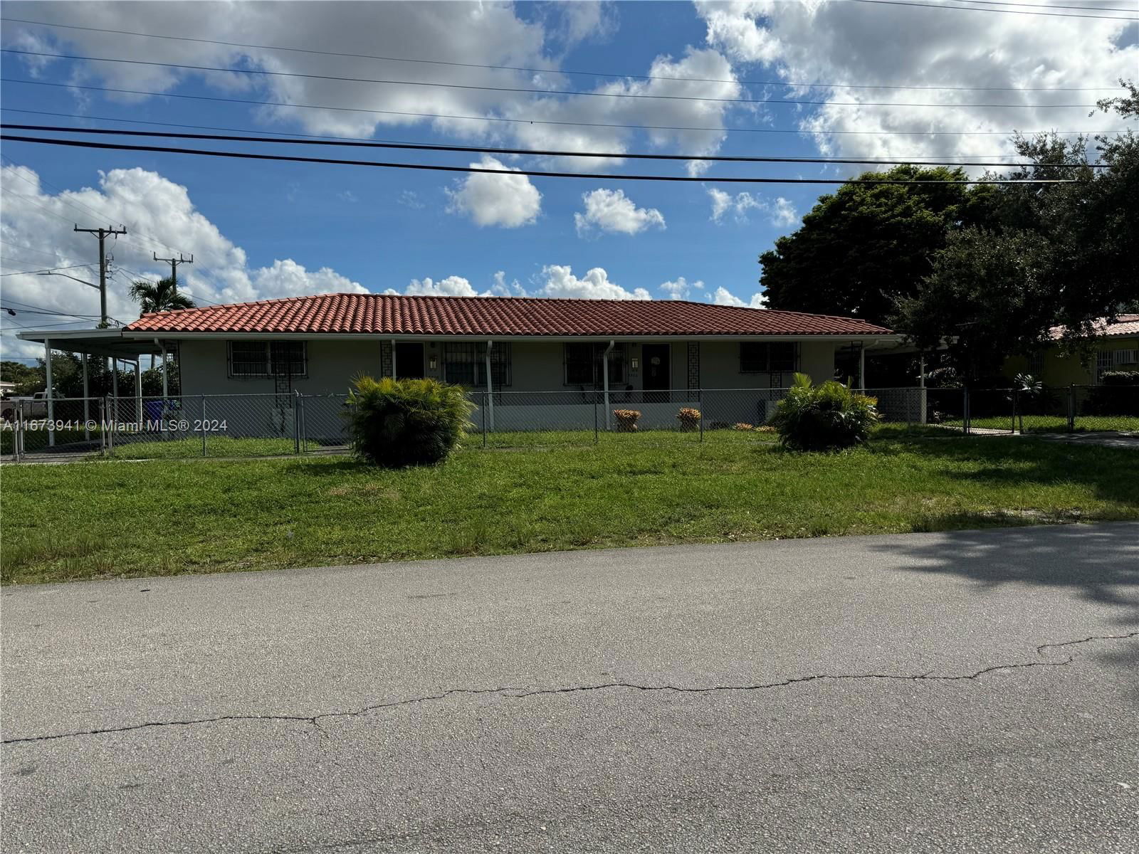 Real estate property located at , Miami-Dade, TWELFTH ST MANORS, Miami, FL