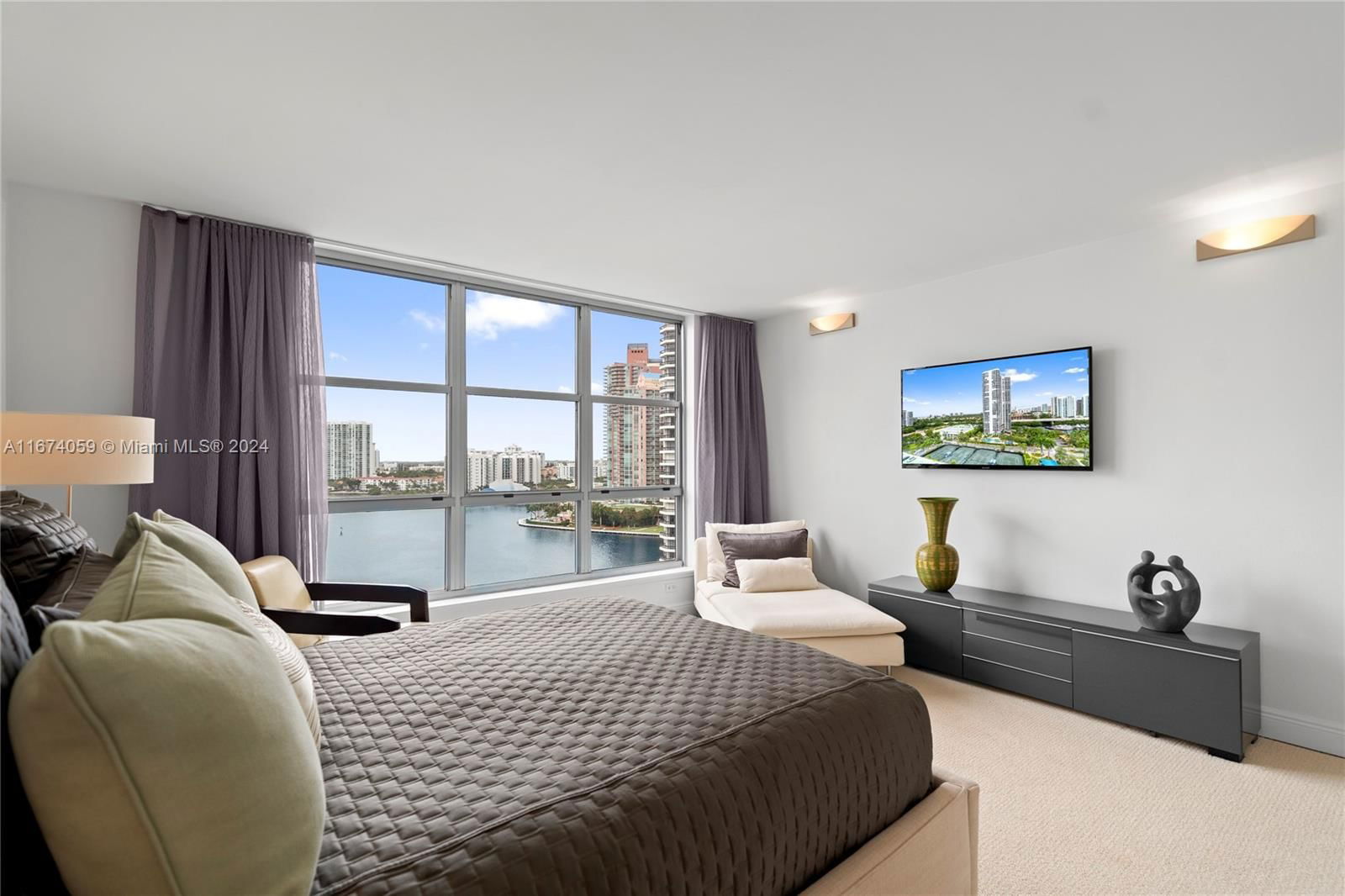 Real estate property located at 3600 Mystic Pointe Dr #1606, Miami-dade, Mystic Pointe Condo No On, Aventura, FL
