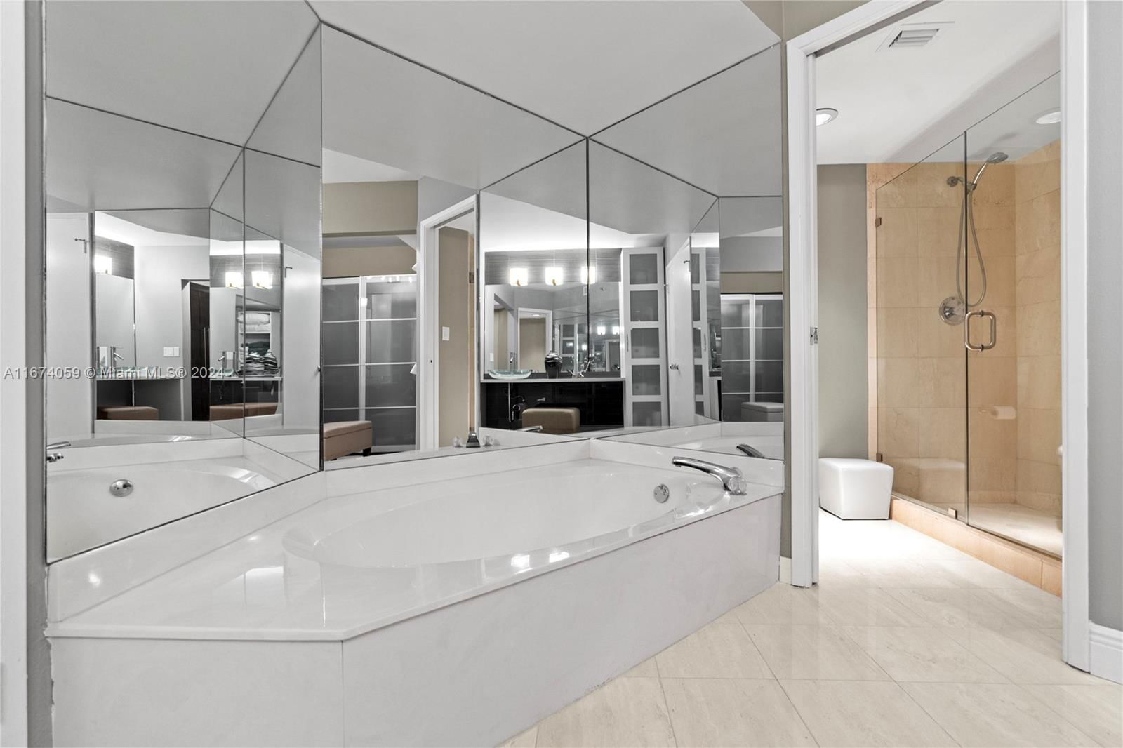 Real estate property located at 3600 Mystic Pointe Dr #1606, Miami-dade, Mystic Pointe Condo No On, Aventura, FL