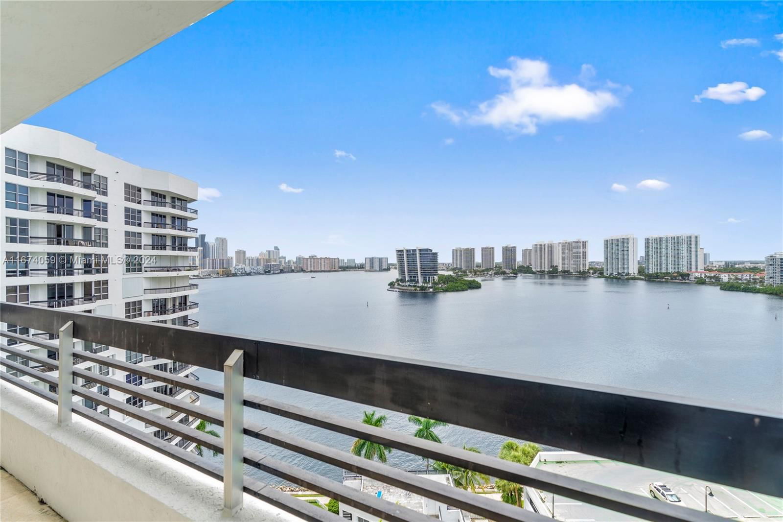 Real estate property located at 3600 Mystic Pointe Dr #1606, Miami-dade, Mystic Pointe Condo No On, Aventura, FL