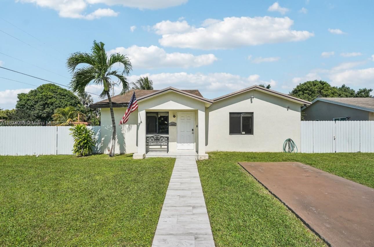 Real estate property located at 15985 304th Ter, Miami-Dade, PINAR DEL RIO SUB, Homestead, FL