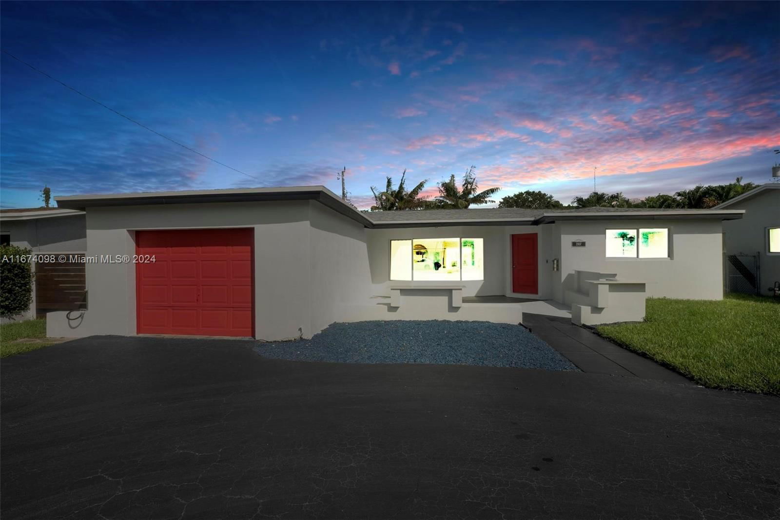 Real estate property located at 2107 14th Ct, Broward, FLAMINGO MANORS, Hollywood, FL