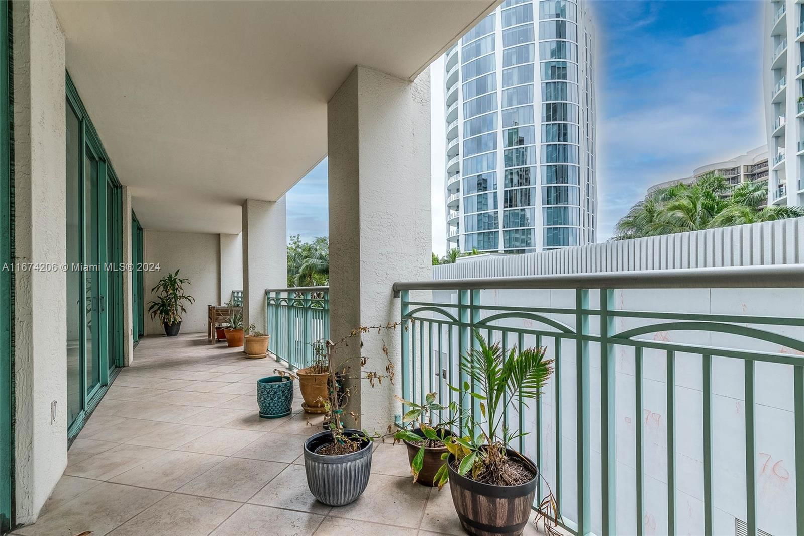 Real estate property located at 3400 27th Ave #405, Miami-Dade, THE TOWER RESIDENCES COND, Coconut Grove, FL