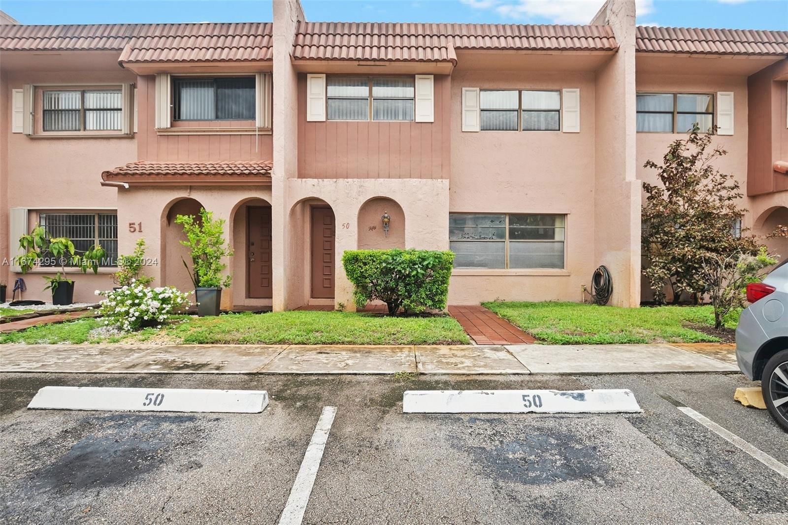 Real estate property located at 50 Matador Ln #3-23, Broward, VALENCIA VILLAGE CONDO PH, Davie, FL