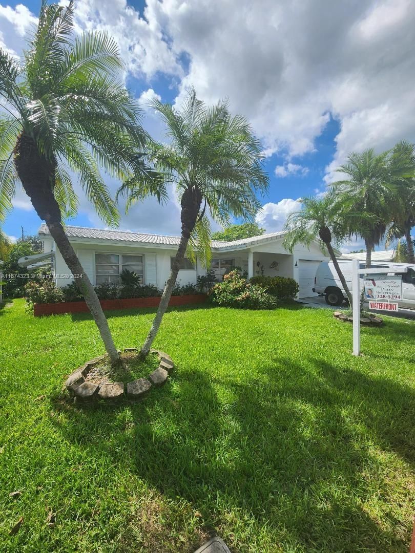 Real estate property located at 4200 47th St, Broward, MAINLANDS OF TAMARAC LAKE, Tamarac, FL