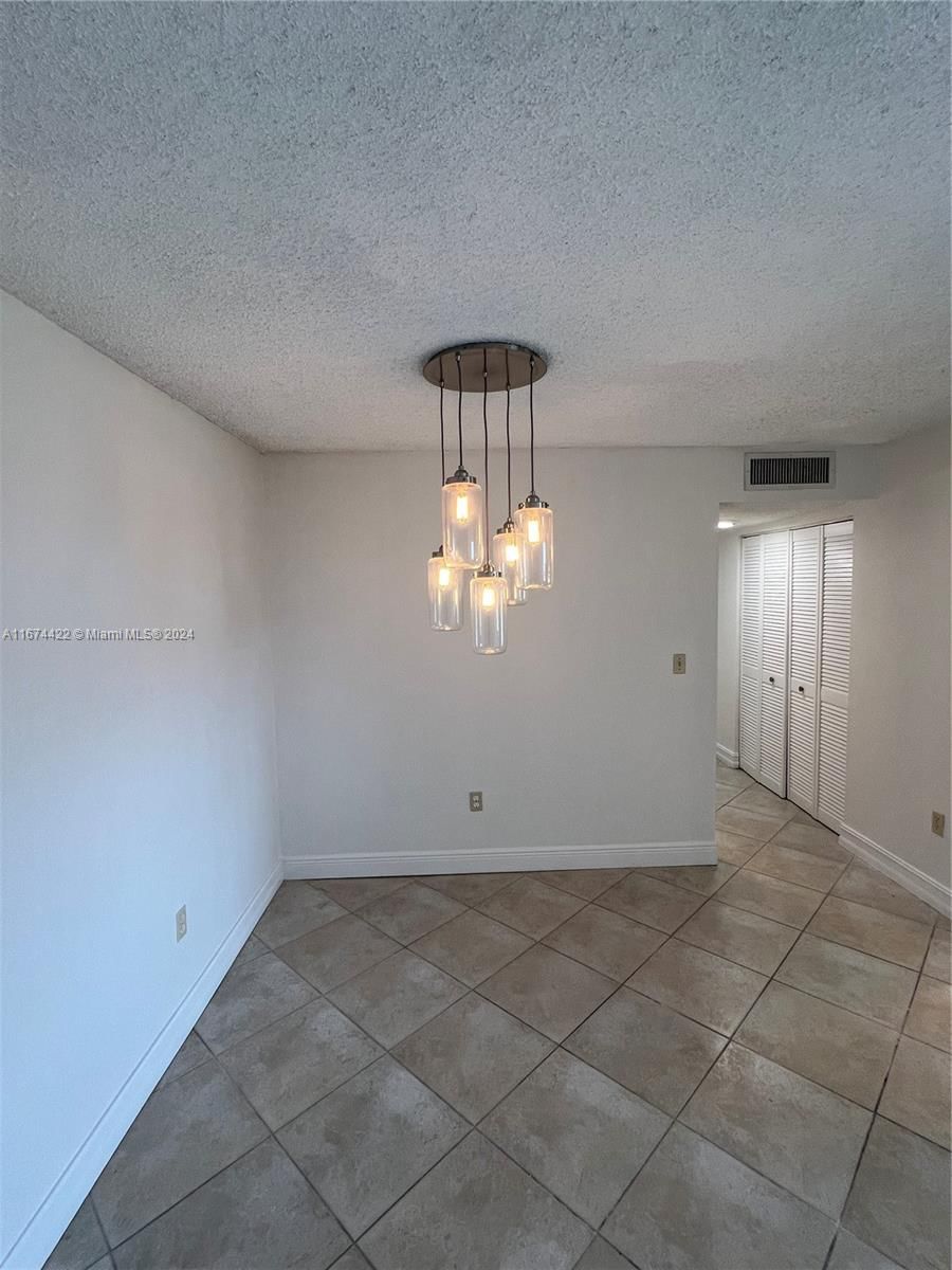 Real estate property located at 9401 4th St #101, Miami-Dade, VERSAILLE GARDENS I CONDO, Miami, FL