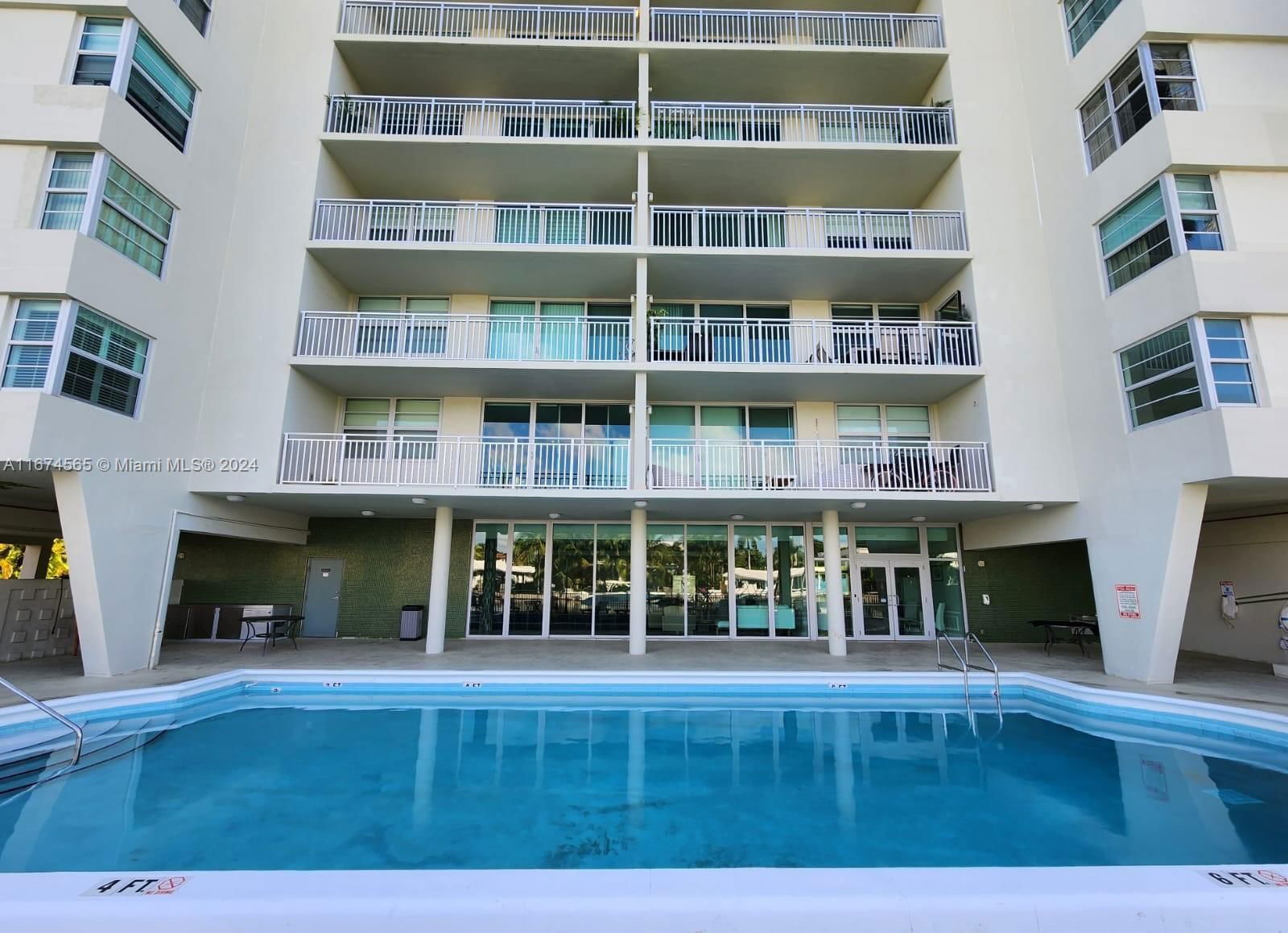 Real estate property located at 9500 Bay Harbor Dr #4F, Miami-Dade, ST REGIS APTS CONDO, Bay Harbor Islands, FL