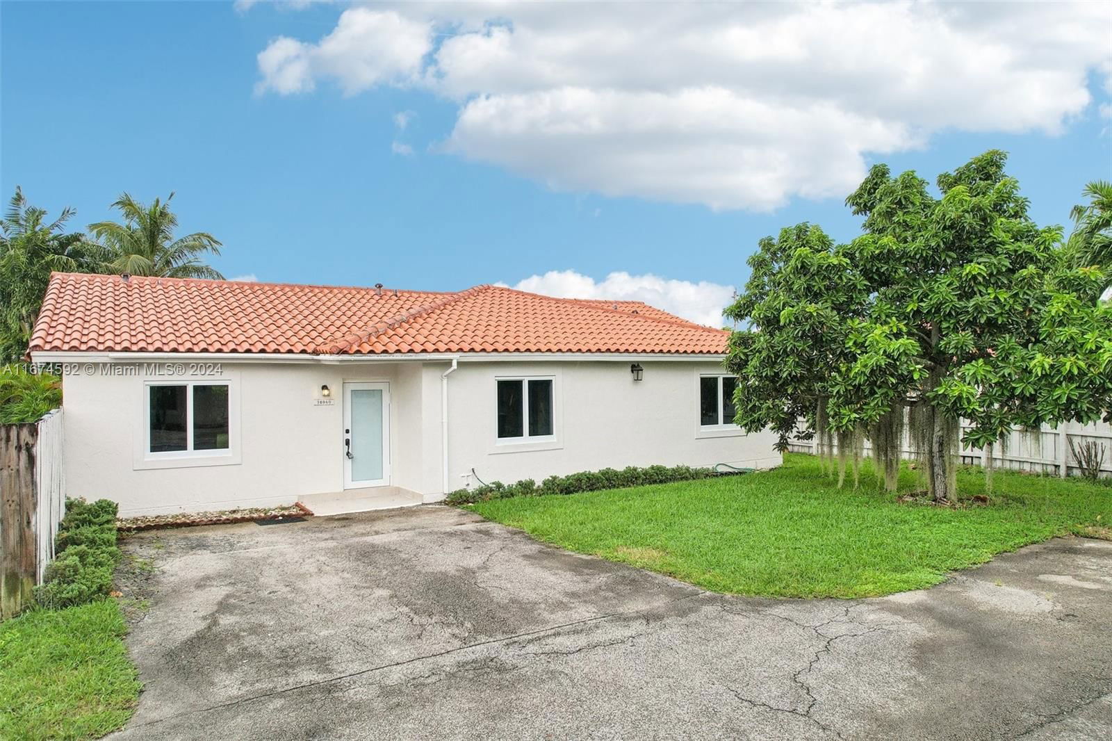 Real estate property located at 16940 92nd Ave, Miami-Dade, TONYS PLACE REVISED, Palmetto Bay, FL