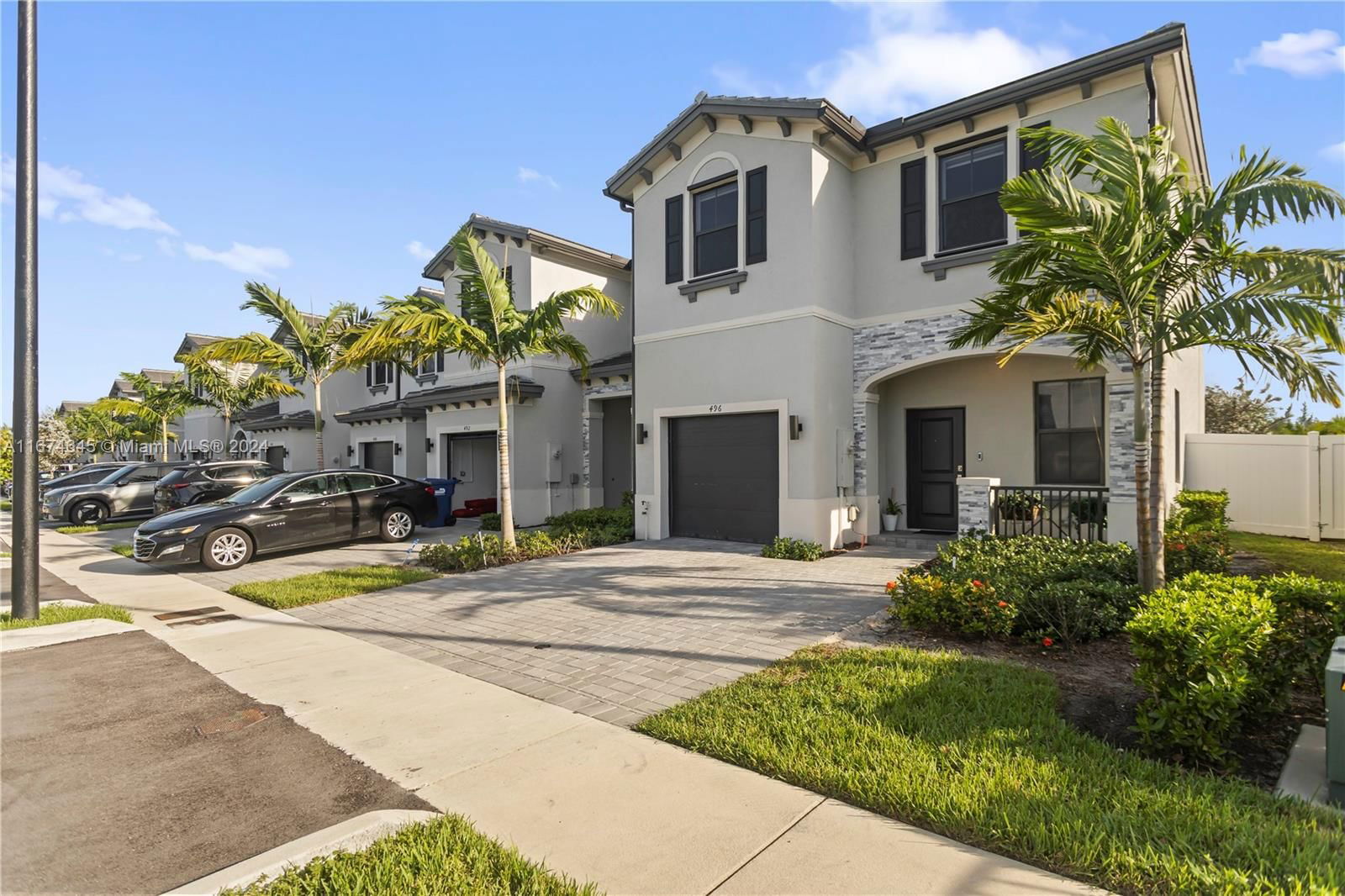 Real estate property located at 496 203rd Ter, Miami-Dade, VISTA LAGO, Miami Gardens, FL