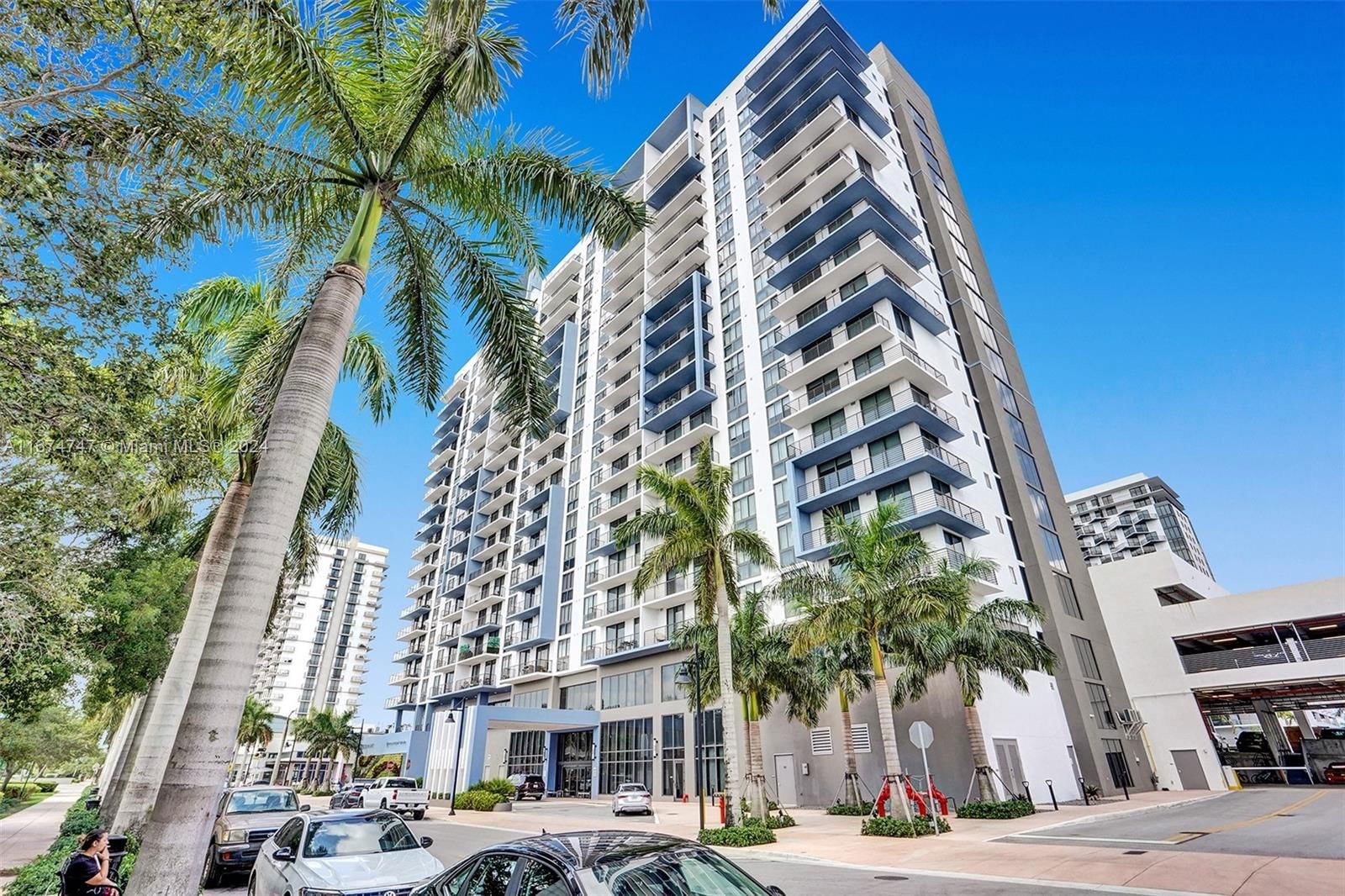 Real estate property located at 5350 84th Ave #1908, Miami-Dade, 5350 PARK CONDO, Doral, FL