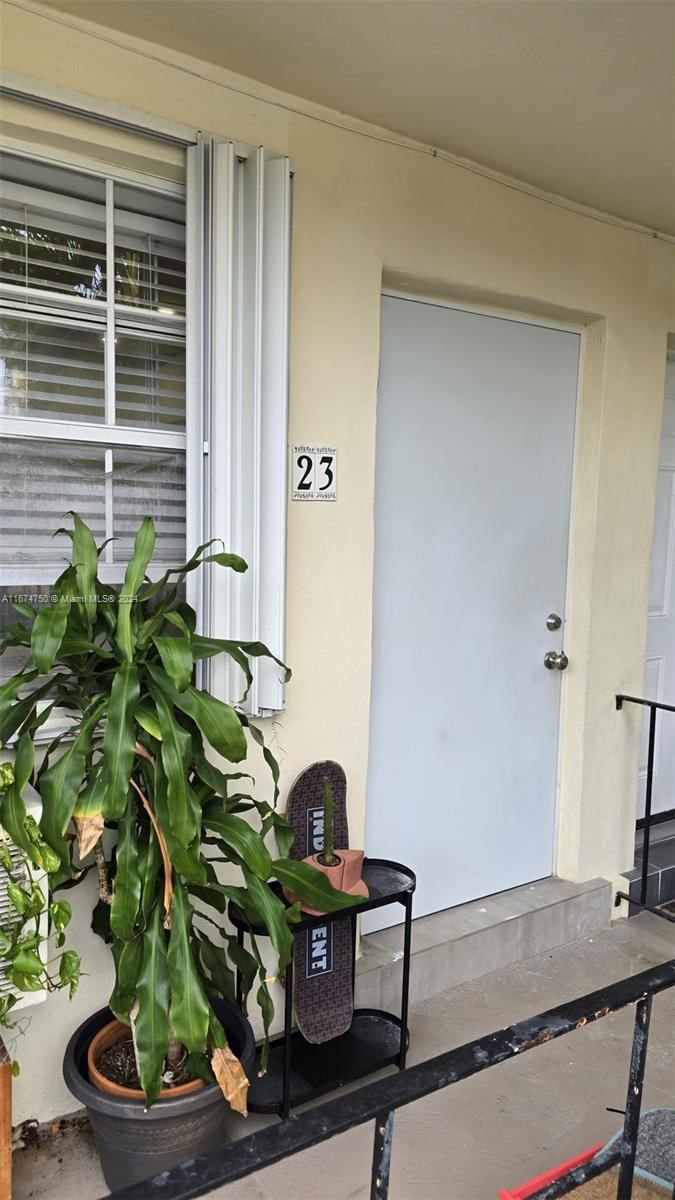 Real estate property located at 345 Michigan Ave #23, Miami-dade, Beach Manor Condo, Miami Beach, FL