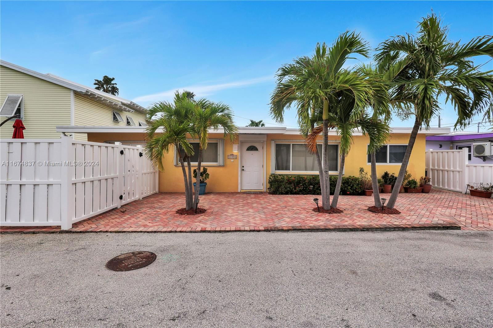 Real estate property located at 11554 5th Avenue Ocean, Monroe, LITTLE VENICE NO2, Marathon, FL