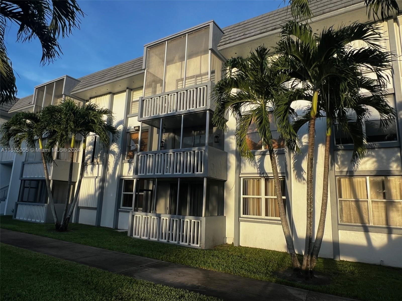 Real estate property located at 6701 169th St B203, Miami-Dade, LUDLUM LAKE CONDO BLDG C, Hialeah, FL