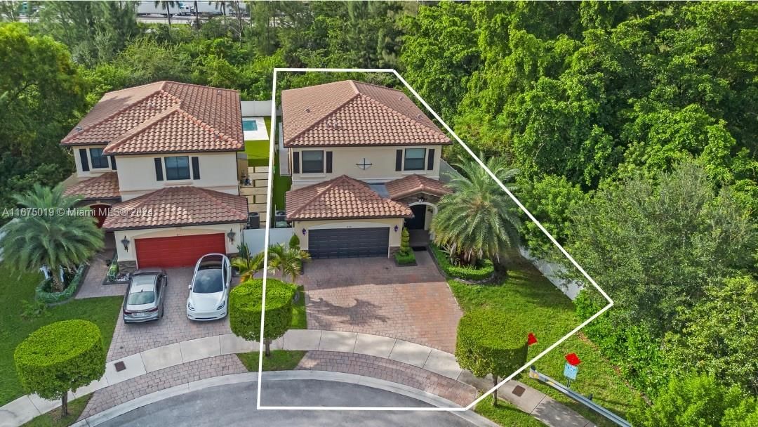 Real estate property located at 8501 33rd Ave, Miami-Dade, BELLAGIO ARAGON, Hialeah, FL