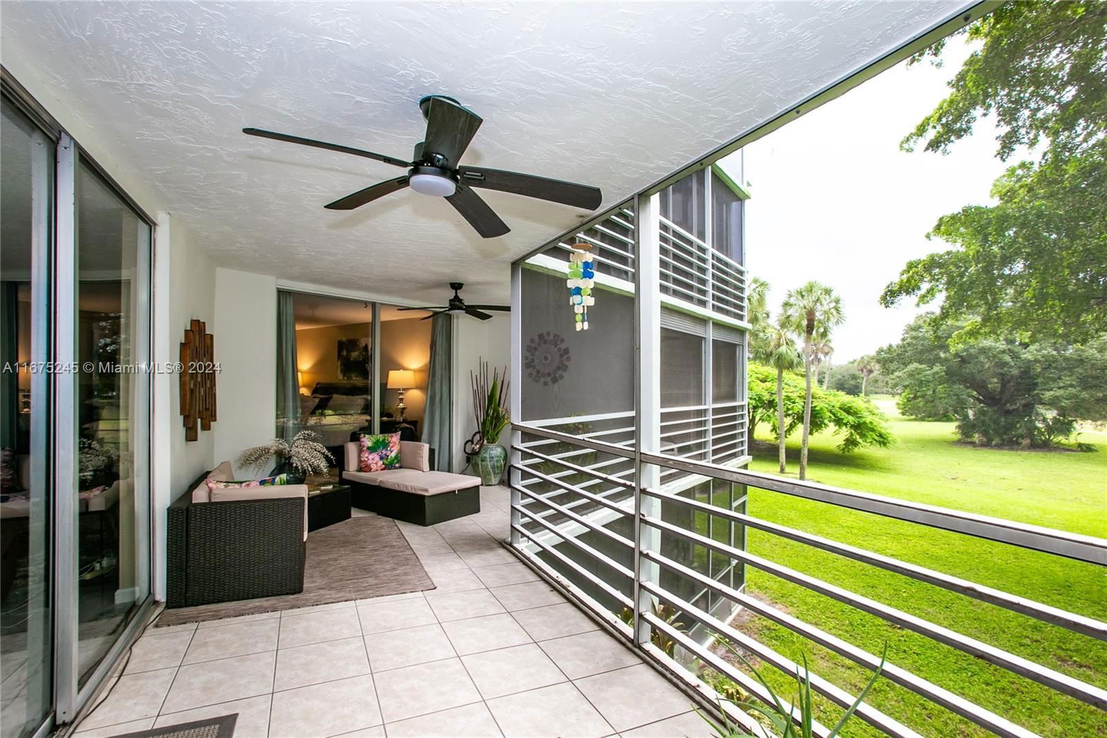 Real estate property located at 806 Cypress Grove Ln #205, Broward, NO 124 PALM-AIRE COUNTRY, Pompano Beach, FL