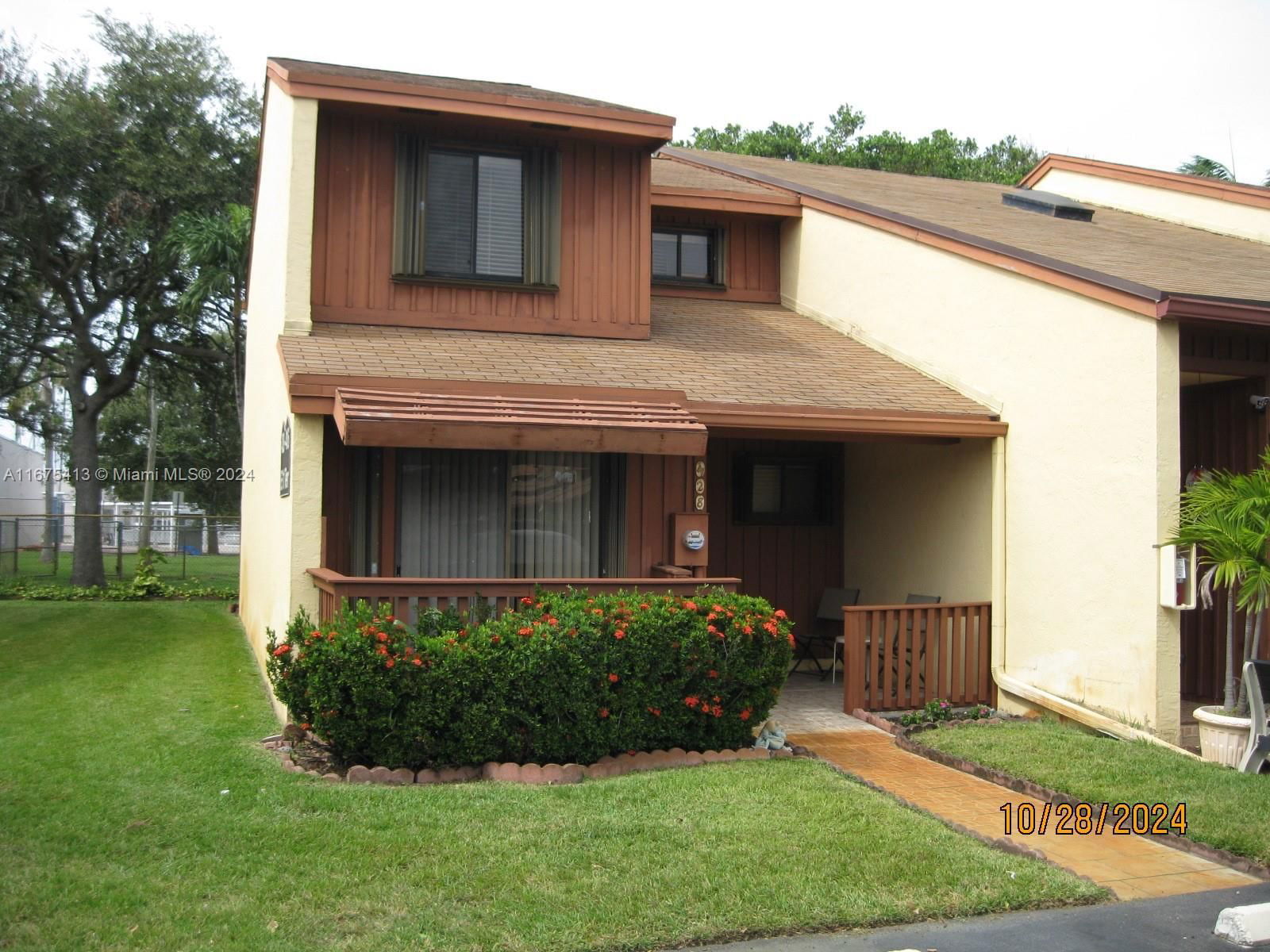 Real estate property located at 428 11th Ter, Broward, SANDPIPER BAY, Dania Beach, FL