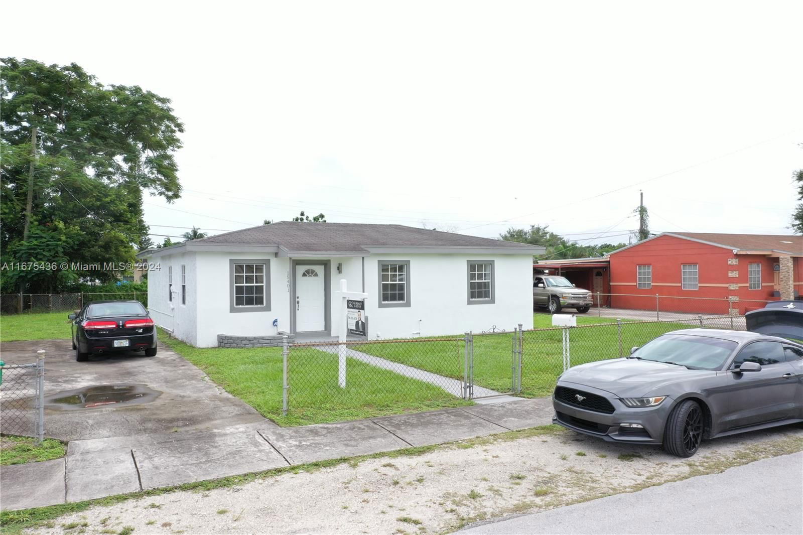 Real estate property located at 15401 29th Ct, Miami-Dade, GUAVA GROVES ESTATES, Miami Gardens, FL