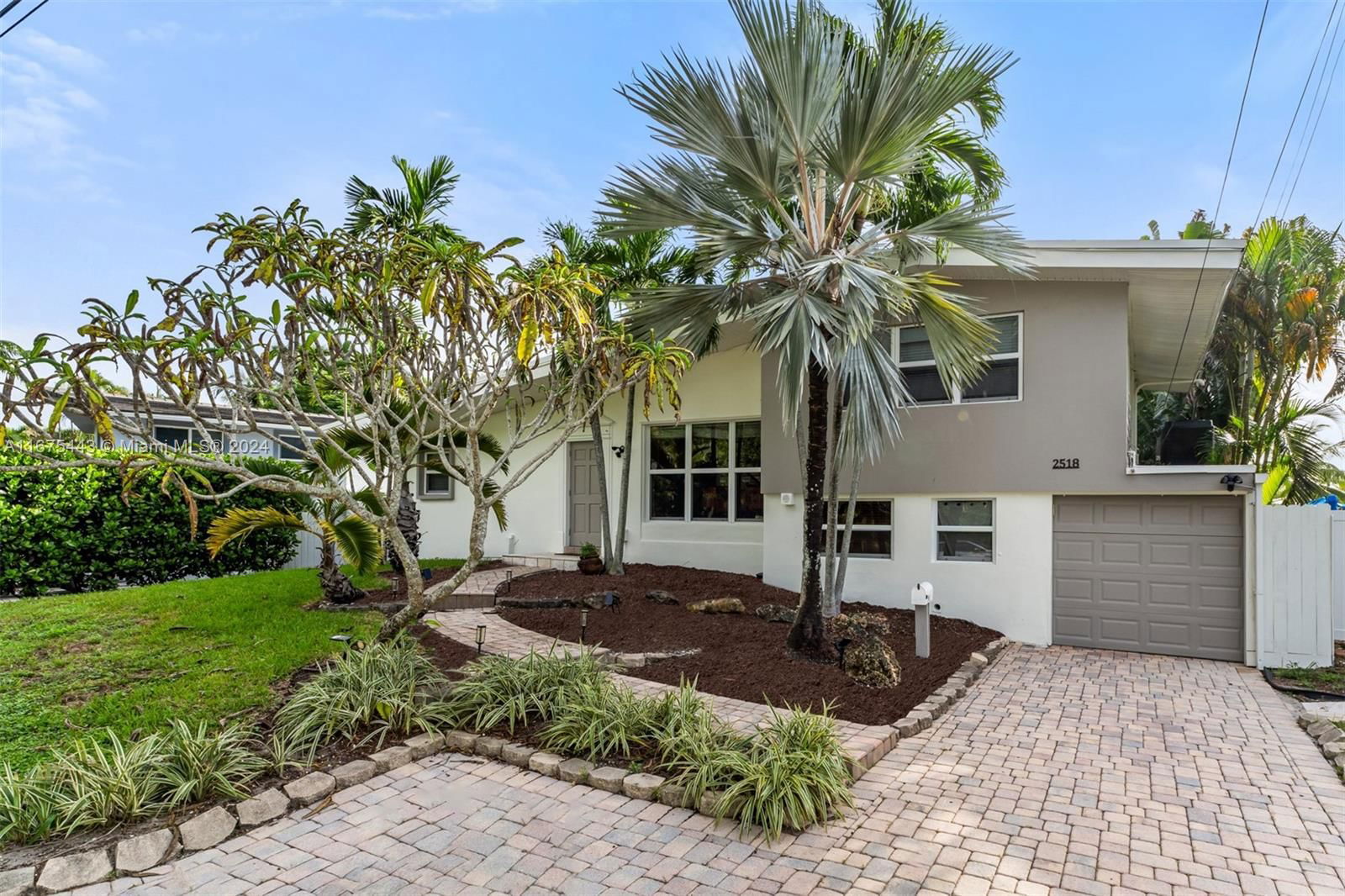 Real estate property located at 2518 Whale Harbor Ln, Broward, LAUDERDALE ISLES NO 2-RES, Fort Lauderdale, FL