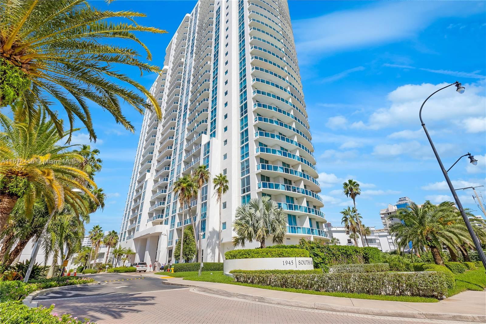 Real estate property located at 1945 Ocean Dr #1810, Broward, OCEAN MARINE YACHT CLUB C, Hallandale Beach, FL