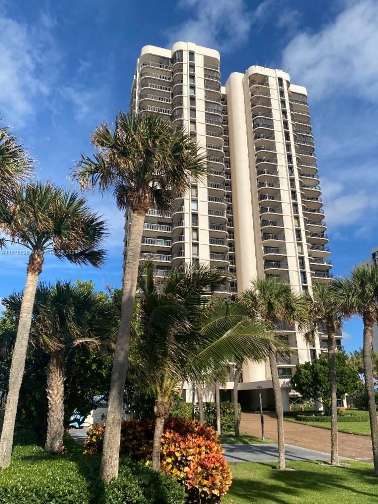 Real estate property located at 5380 Ocean Dr #20J, Palm Beach, EASTPOINTE CONDO, Singer Island, FL