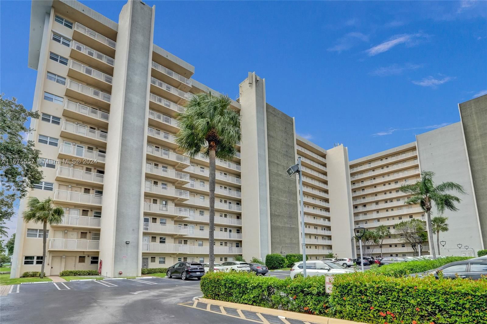 Real estate property located at 801 Federal Hwy PH5, Broward, WATERFORD POINT CONDO, Pompano Beach, FL