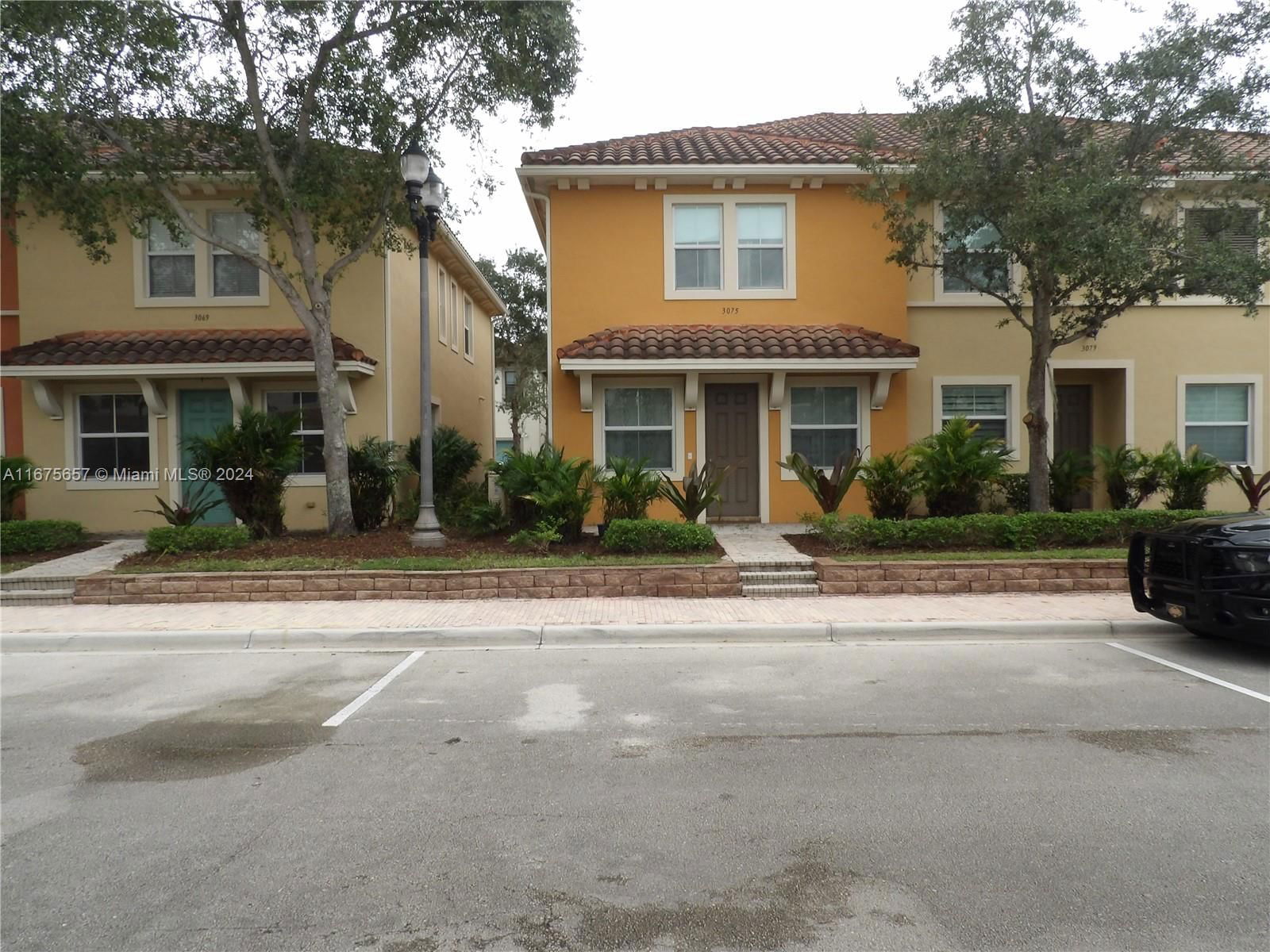 Real estate property located at 3075 126th Ave C-83, Broward, SAWGRASS LAKES, Sunrise, FL