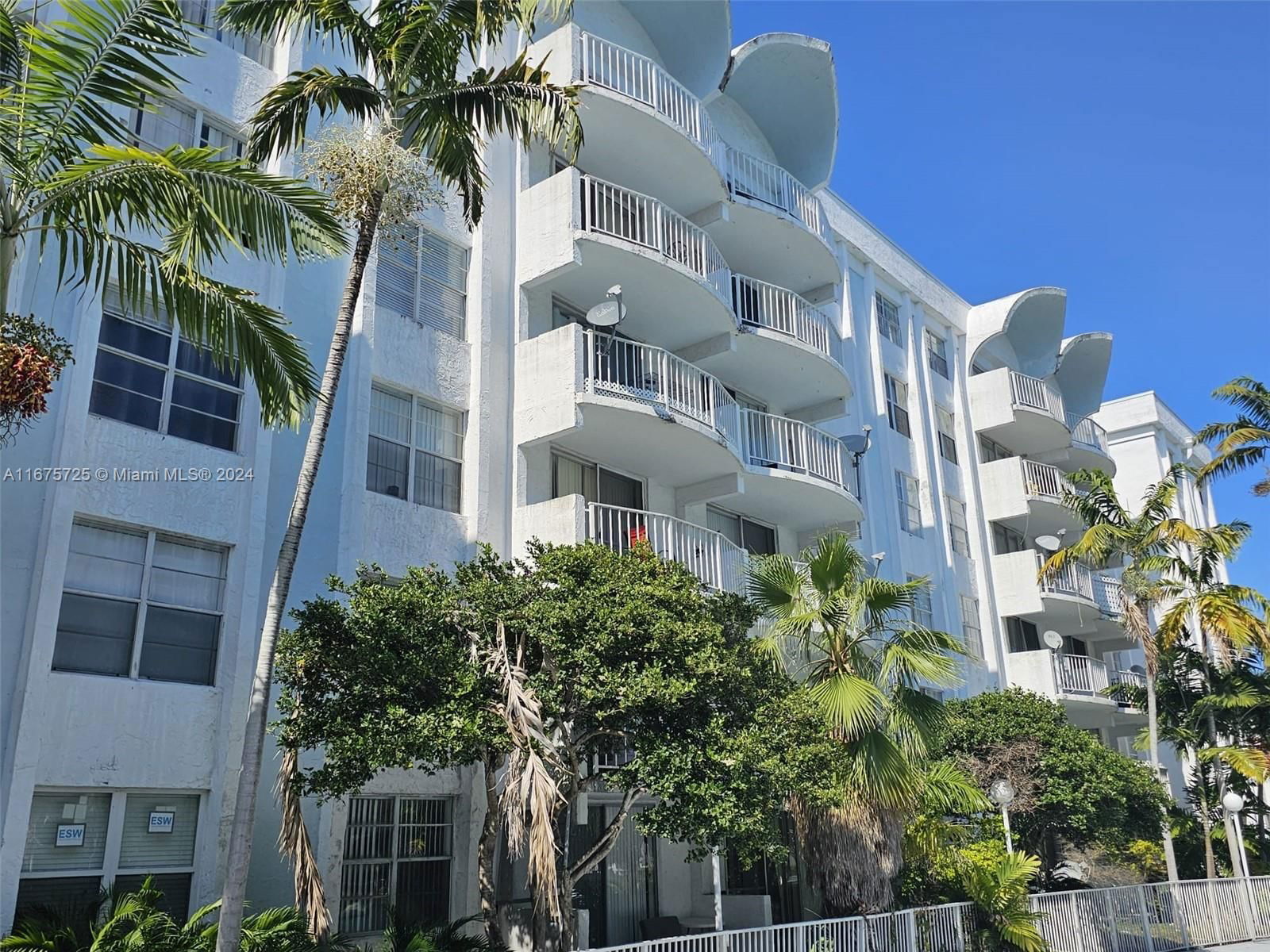 Real estate property located at 488 165th St Rd B-509, Miami-Dade, MONTECARLO CONDO, Miami, FL