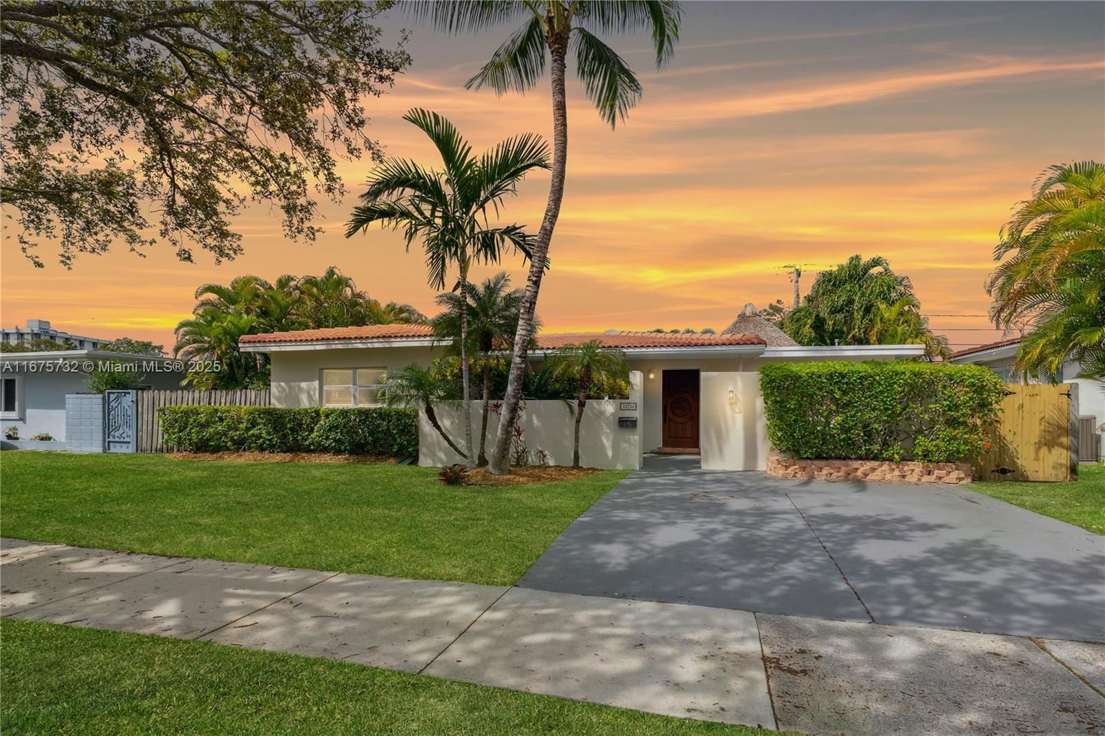 Real estate property located at 12730 Ixora Rd, Miami-dade, Keystone Point Sec 2, North Miami, FL